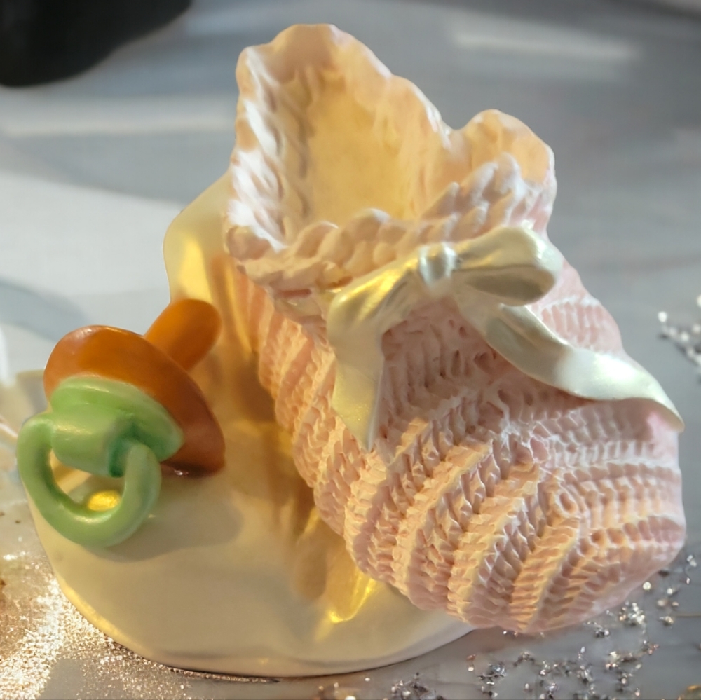 Vtg 1999 Just The Right Style Raine Pink Lullaby Baby Shower Trinket Box